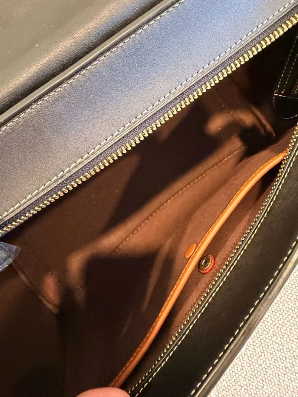 Coach 1941 Courier Carryall with fainted dents - Picture 11 of 13